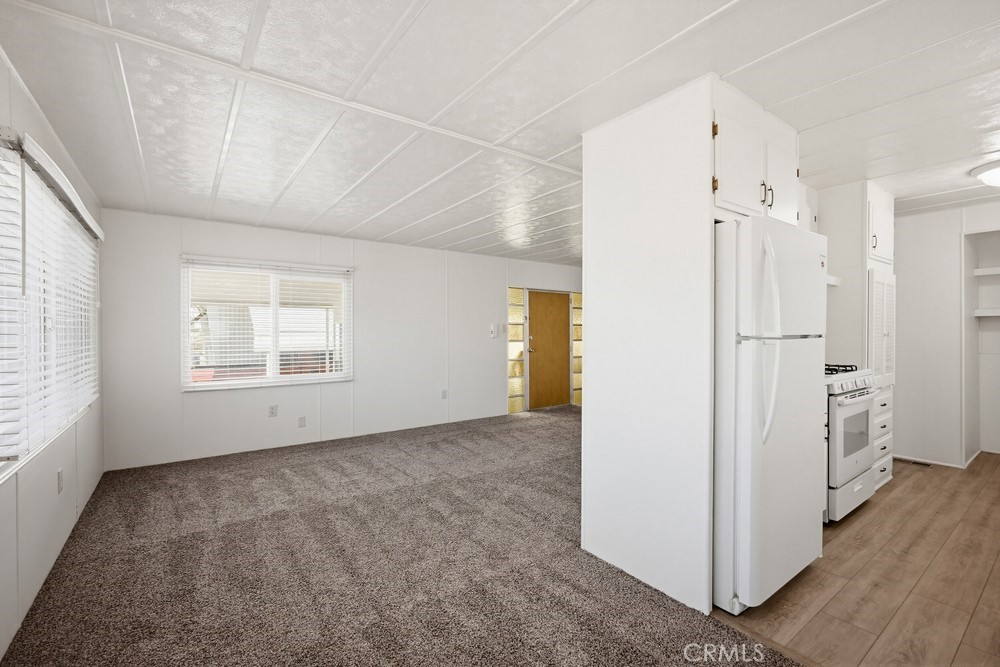 655 E Main Street 9