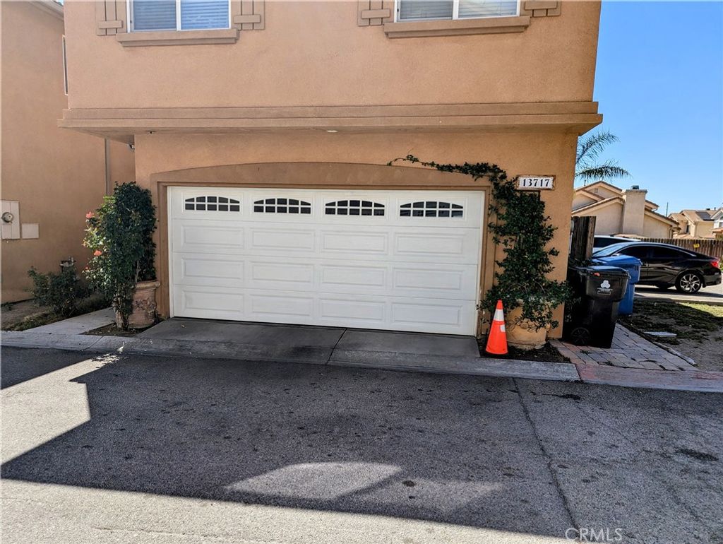 Photo of 13717 Deane Lane, Sylmar, CA 91342 (MLS # SR25242316)