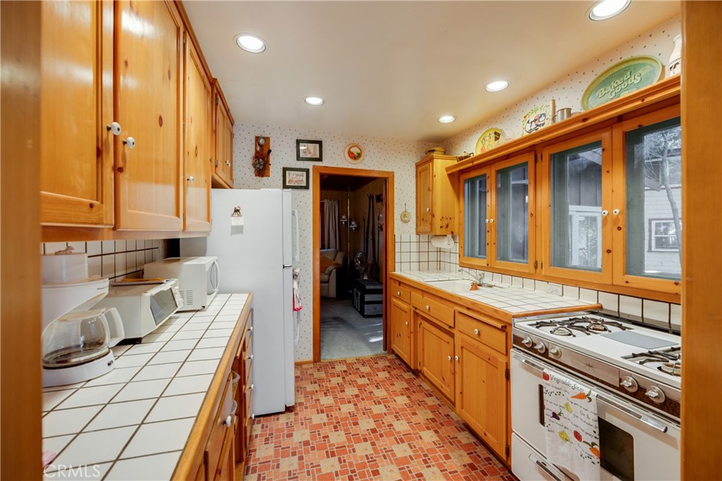 Crestline (CRES) - Residential