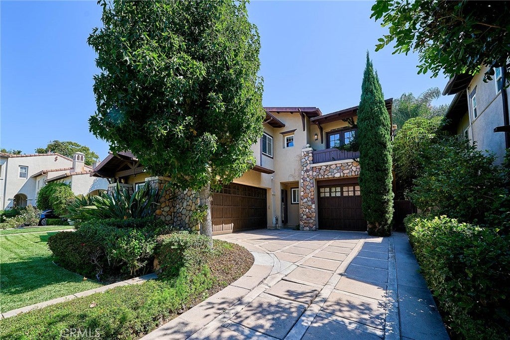 32 Canyonwood