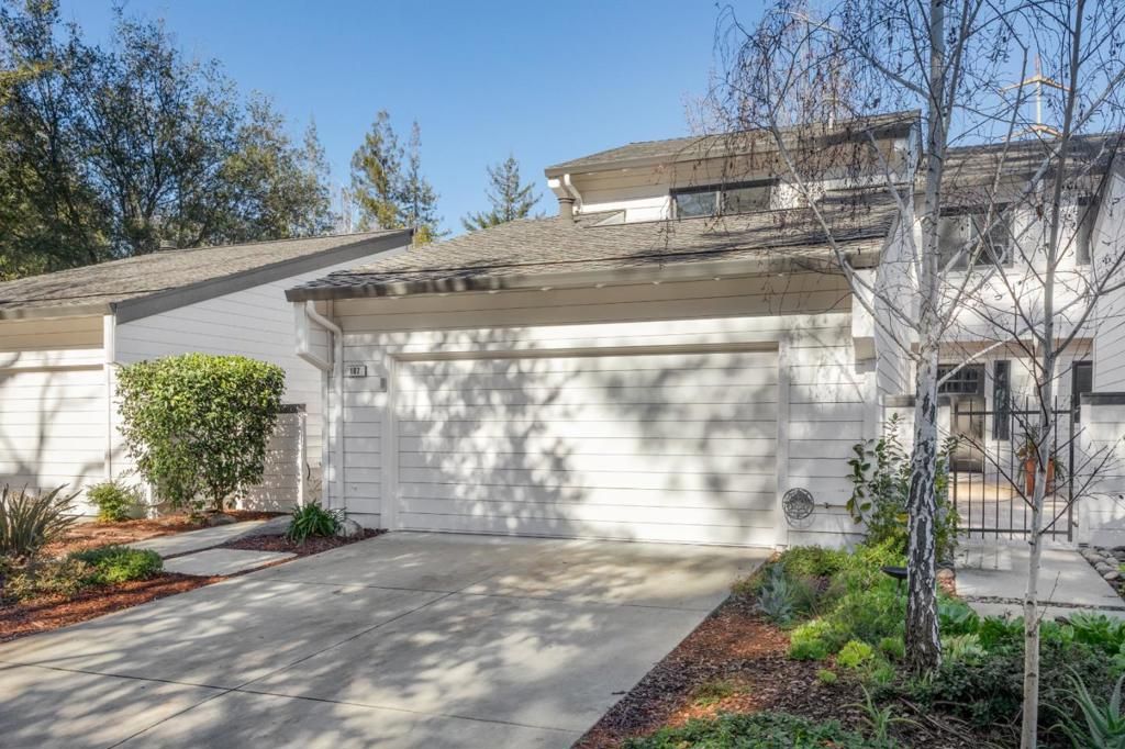 Photo of 107 Cedarcrest Place, Los Gatos, CA 95032 (MLS # ML82031478)