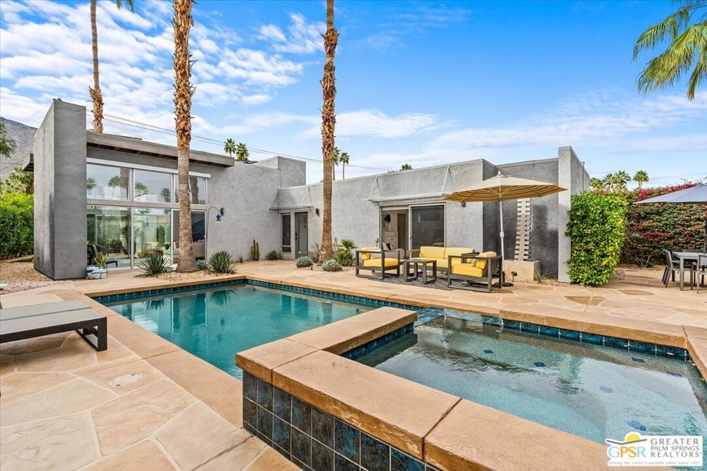 641 Dunes Court
