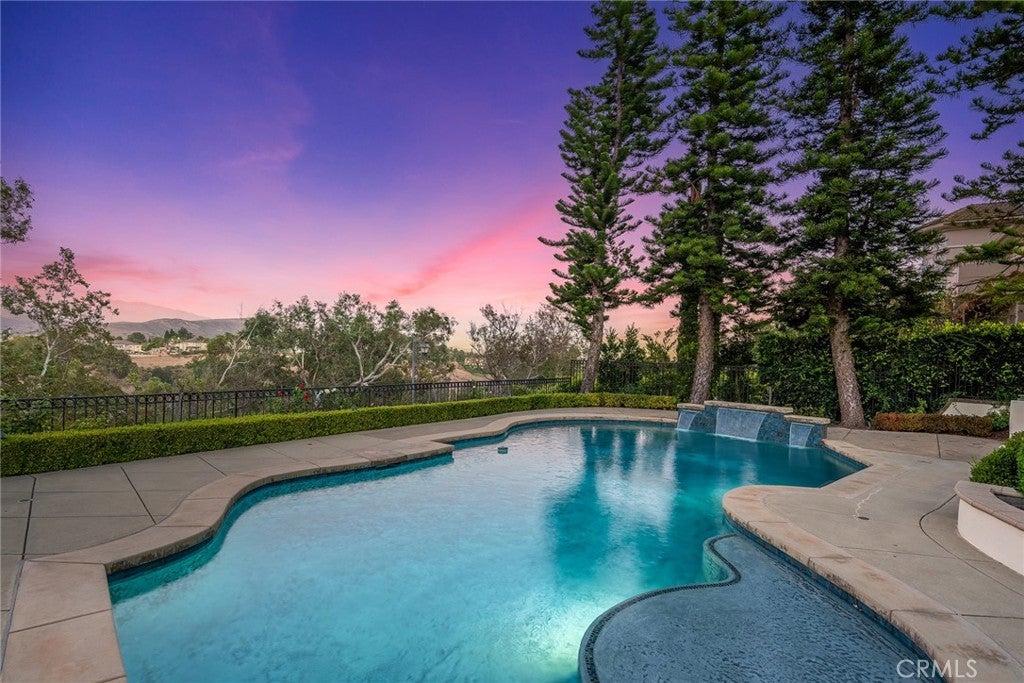 10082 Sunrise Ln
