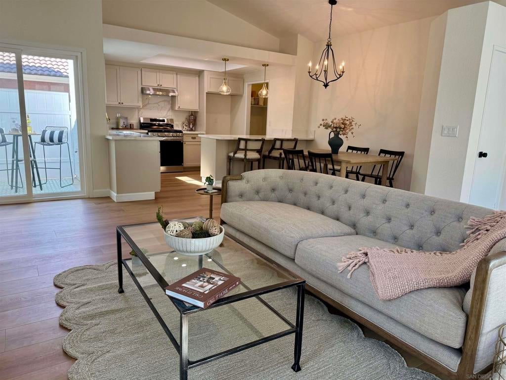 27969 Hillpointe