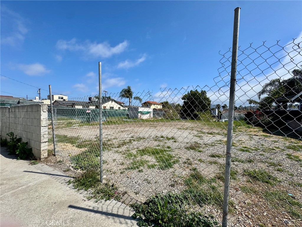 1356 W 4th Street
