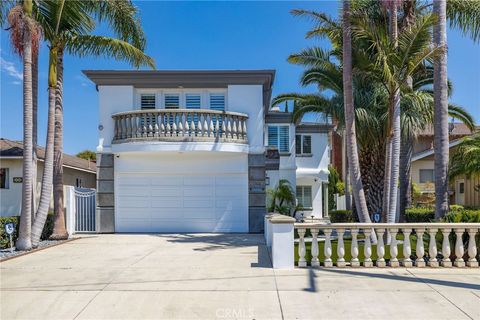 Photo of 1720 Elm Avenue, Manhattan Beach, CA 90266 (MLS # SB25175111)
