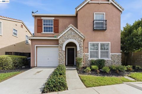 1405 1405 Cat Tail Dr Stockton CA 95204