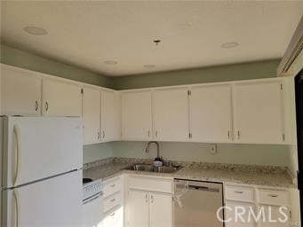 55 years of ago or older only. MOVE IN READY MINT CONDITION BRAND NEW BEST VIEW LOCATION IN THE ENTIRE BUILDING CONDO IS NOT IN THE BUILDING RARE AND OUTSIDE AND NOT ENCLOSED. FEEL THE GENTLE BREEZE FROM THE WEST AND THE EAST WITH LOTS OF NATURAL SUNSHINE AND LOTS OF WINDOW SPACE. SLIDER OPENS UP TO BEAUTIFUL PATIO OVERLOOKING THE FORD PARK. ENJOY THE VIEW AND BREEZE AS YOU ENJOY YOUR OWN PRIVATE PATIO OUTSIDE AND IN. FRONT DOOR OPENS TO VIEW OF THE POOL YET NOT TO CLOSE BUT YOU CAN STILL BE OUTDOORS BUT WITH THE SAFETY AND PRIVACY OF BEING INDOORS. RARE UNIT JUST NEAR BY IS THE LAUNDRY ROOM JUST A STEP AWAY FROM YOUR ENTRANCE. CLOSE TO THE ELEVATORS AND YOU CAN JUST DRIVE UP TO THE SIDE FRONT ENTRANCE AND PARK JUST IN FRONT OF THE DOOR AND TAKE THE ELEVATOR OR WALK UP THE STAIRS. CLOSE TO DOWNTOWN FULLERTON, FULLERTON LIBRARY, PARKS AND RECREATION. COME ON OVER AND ENJOY OUR DESIGNER TOUCHES AND THIS CONDO IS A SHOW PLACE. LOOKS LIKE A MODEL. TOP OF THE LINE QUALITY WITH VERY RICH AND ELEGANT CARPET AND LAMINATE WOOD FLOORING. NEWER APPLIANCES AND NEW WINDOWS FURNACE IS IN EXCELLENT CONDITION. ENJOY THE POOL AN SPA THE COMMUNITY OFFERS TRANSPORTATION, ACTIVITIES AS IT IS LIKE ONE BIG FAMILY HERE. PRIVATE MAIL BOXES AT THIS HIGHLY SECURE GATED COMMUNITY. PRIVATE, QUIET AND ALL BY ITSELF WITH YOUR PRIVATE BALCONY SPACIOUS ROOMS AS IT SEEMS LIKE 800 SQ FEET CUSTOM BLINDS AND WINDOW COVERINGS, NEWLY PAINTED KITCHEN JUST PAINTED WHITE WALK & RIDE YOUR BIKE, MEETING SPACE. LOTS OF FUN! GATED PARKING SECURITY