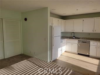 FORD FOUNTAINS - Residential Lease