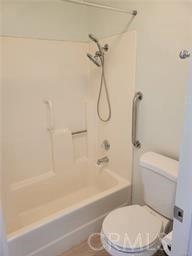 FORD FOUNTAINS - Residential Lease