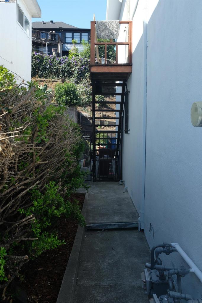 NORTH HAYWARD - Residential Income