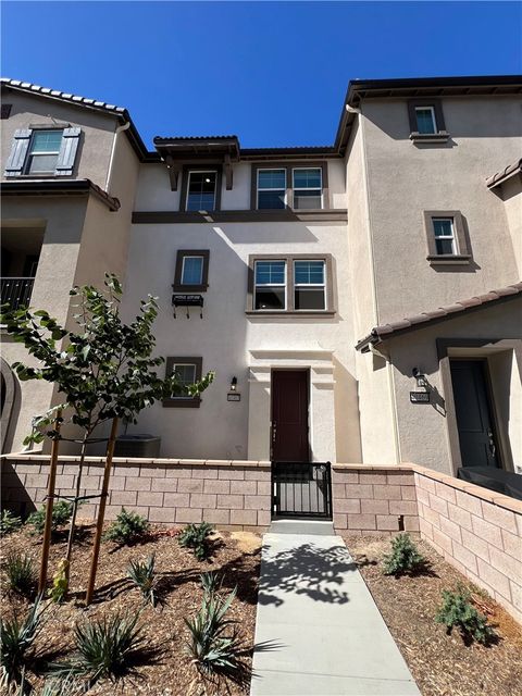 Photo of 40463 Melrose Drive, Temecula, CA 92591 (MLS # IV25238215)
