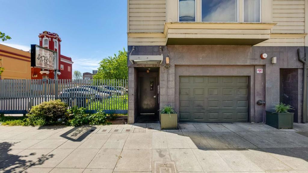275 9th Street 3