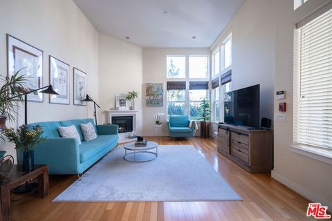 5700 Seawalk Drive 8 Los Angeles CA 90094