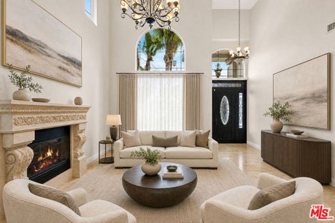 Photo of 5419 Tampa Avenue, Tarzana, CA 91356 (MLS # 26987853)