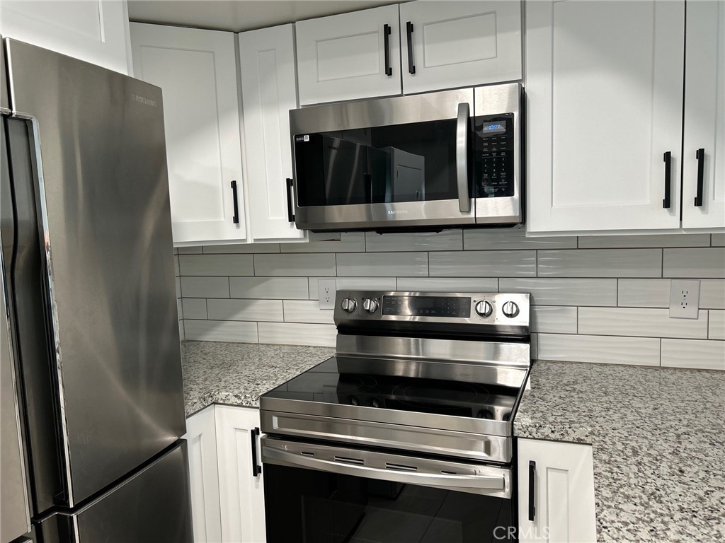 palm desert estates - Residential Lease