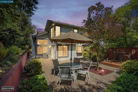 Photo of 54 Garden View Ln Ln, Pleasant Hill, CA 94523 (MLS # 41129827)