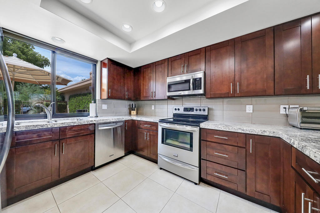 Sunrise C.C. - Residential