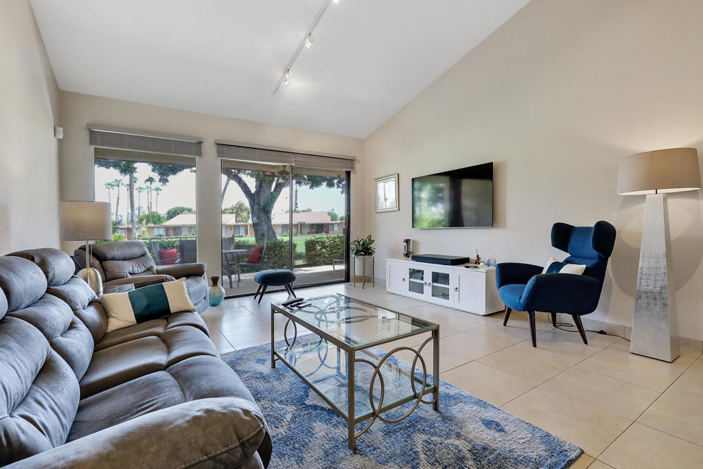 Sunrise C.C. - Residential