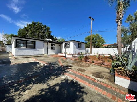 Photo of 14519 Fox Street, San Fernando, CA 91345 (MLS # 26658231)