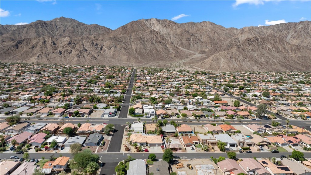 La Quinta Cove* - Residential