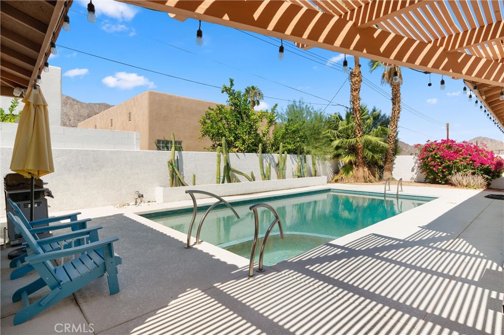 La Quinta Cove* - Residential