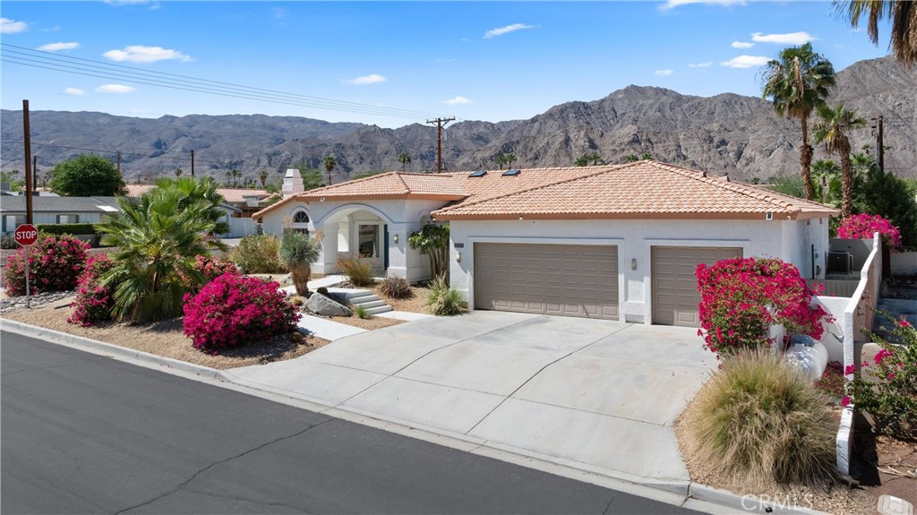 La Quinta Cove* - Residential