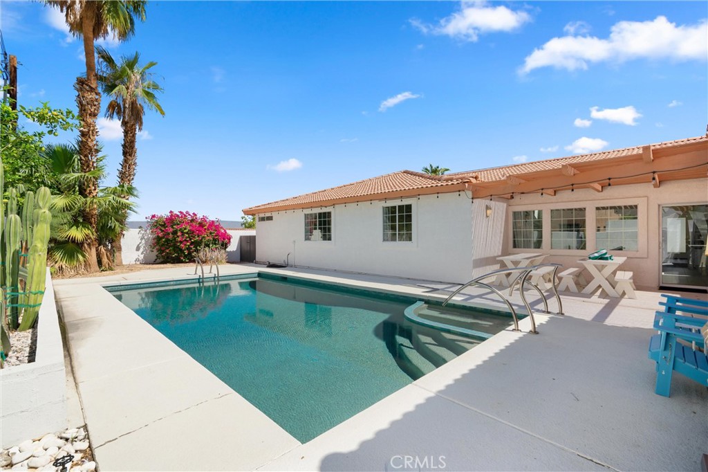 La Quinta Cove* - Residential