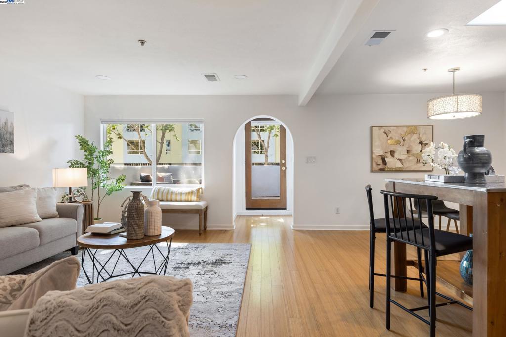 2649 San Pablo Ave 3