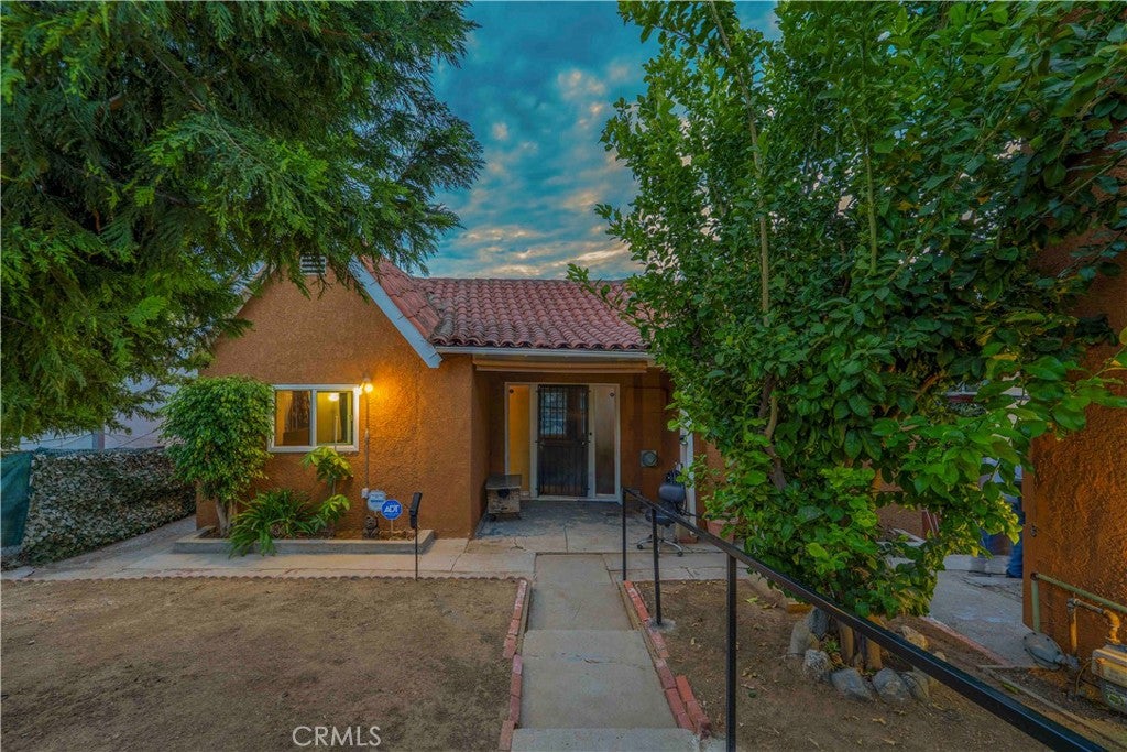 1521 Helen Dr DR