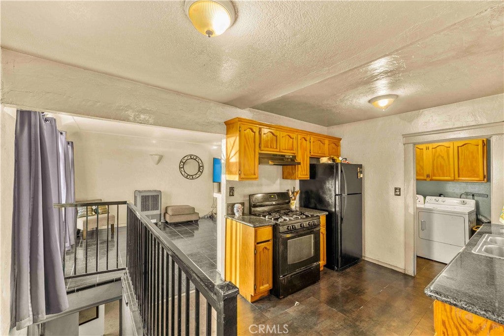 1521 Helen Dr