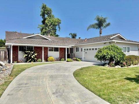 Photo of 365 Sara Avenue, Sunnyvale, CA 94086 (MLS # ML82049377)