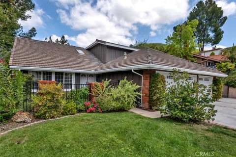 Photo of 28661 Acacia Glen Street, Agoura Hills, CA 91301 (MLS # SR26093045)