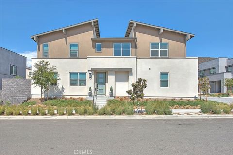 Photo of 15820 Caterpillar Drive, Fontana, CA 92336 (MLS # CV26000045)