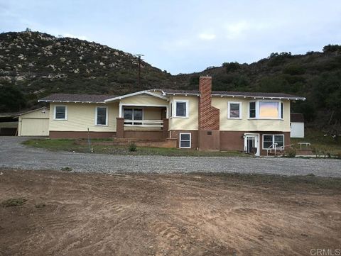 Photo of 3161 Shue Place, Escondido, CA 92027 (MLS # NDP2510919)