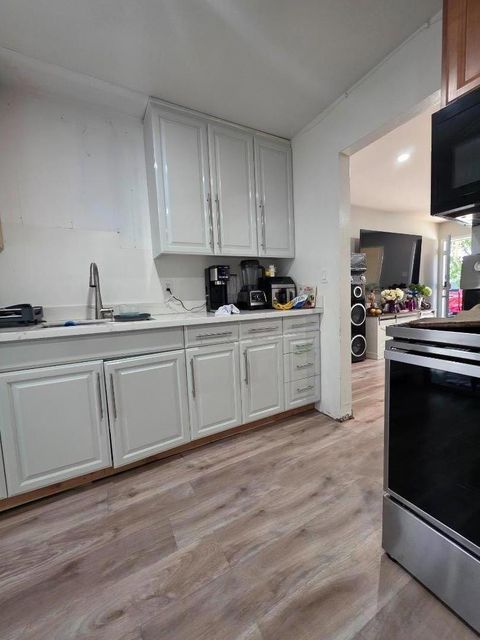 Tiny photo for 1323 2nd Avenue, San Mateo, CA 94401 (MLS # ML82054954)