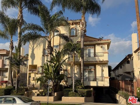 15027 Dickens Street 1 Sherman Oaks CA 91403