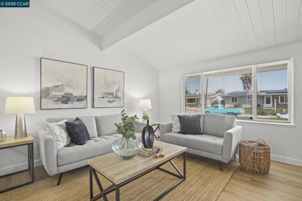 GLENBROOK HGHTS - Residential