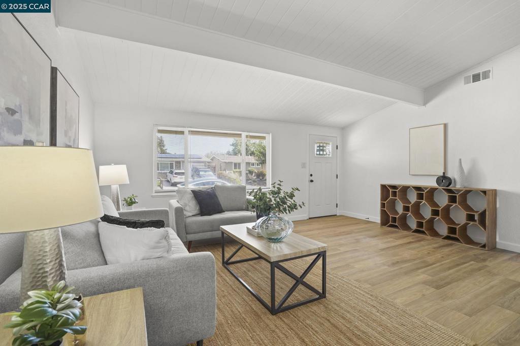 GLENBROOK HGHTS - Residential