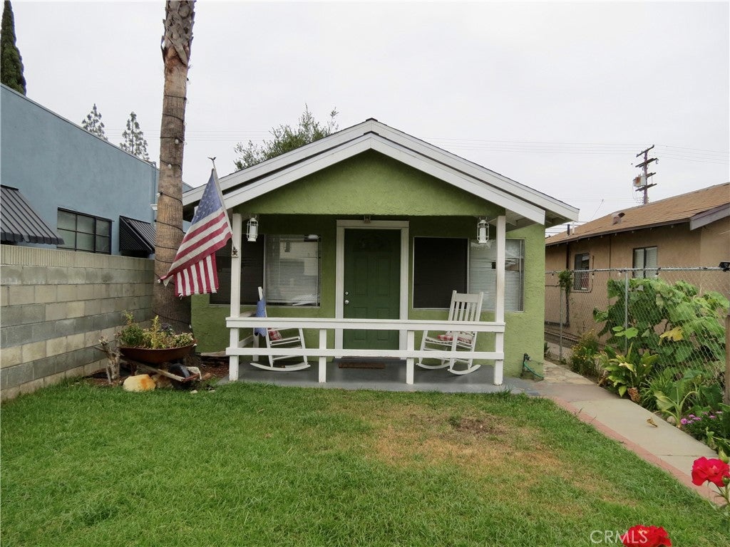 212 N Azusa