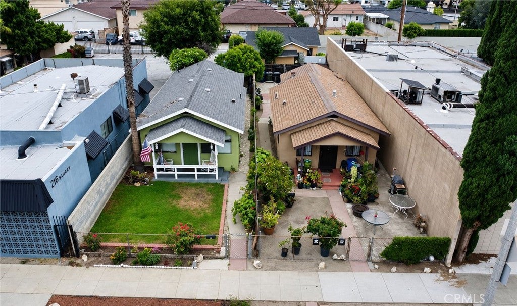 212 N Azusa Ave, Azusa, CA 91702