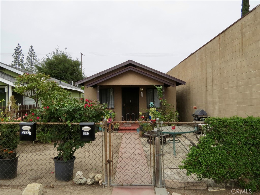 212 N Azusa