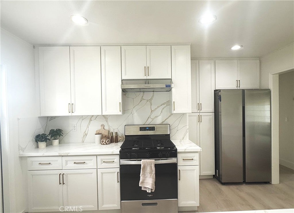 6902 Cumberland