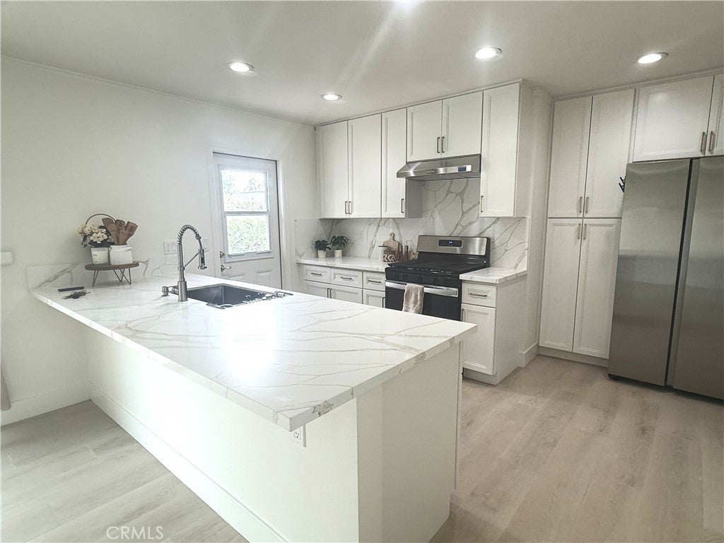 6902 Cumberland