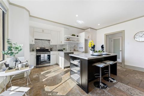 Photo of 315 W 3rd Street #301, Long Beach, CA 90802 (MLS # PW25259777)