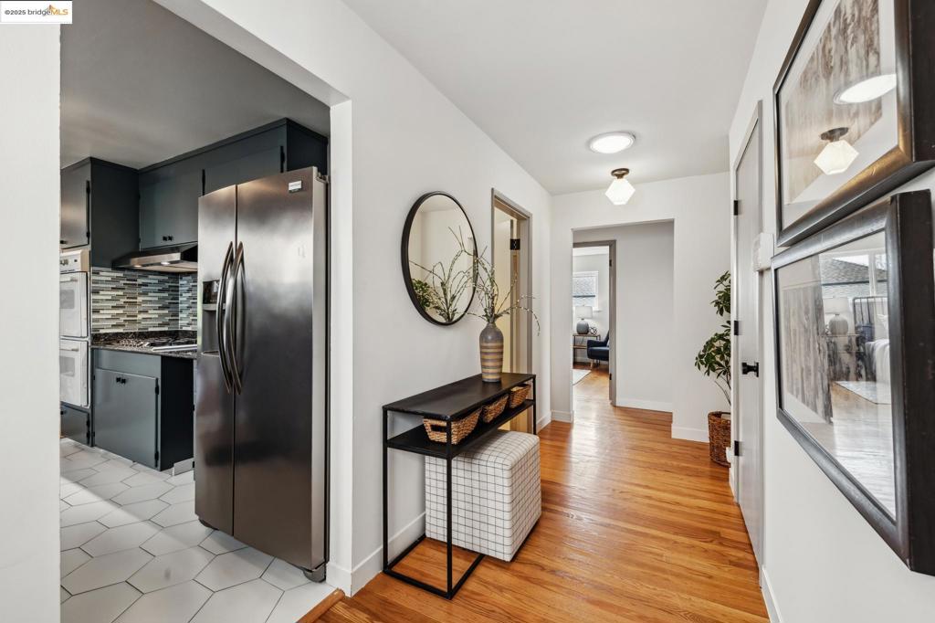 LINCOLN HIGHLAND - Residential