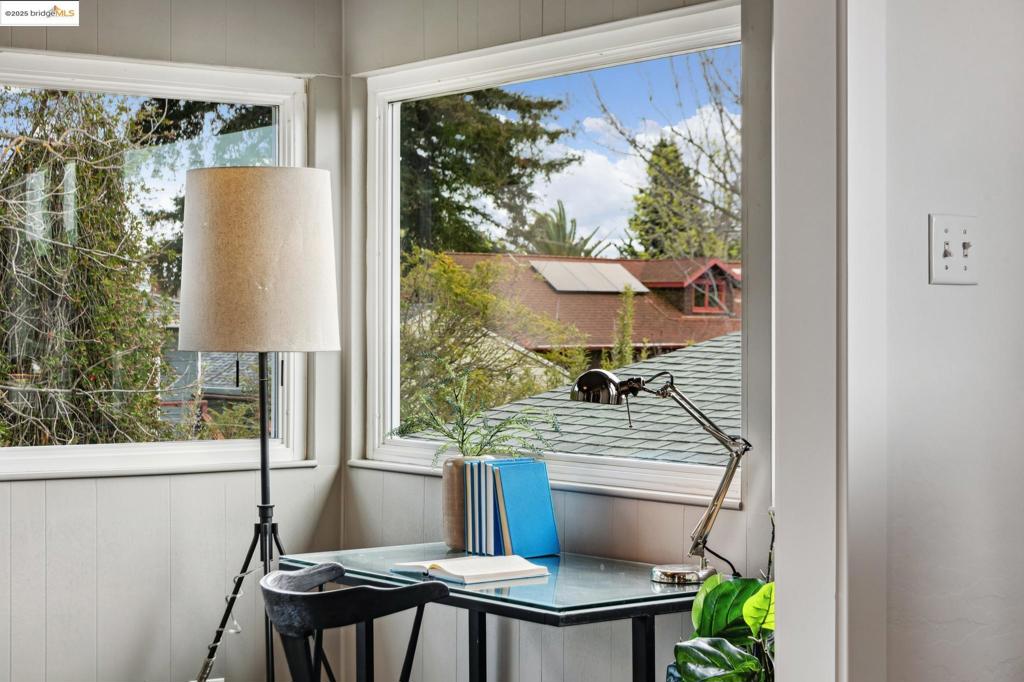 LINCOLN HIGHLAND - Residential