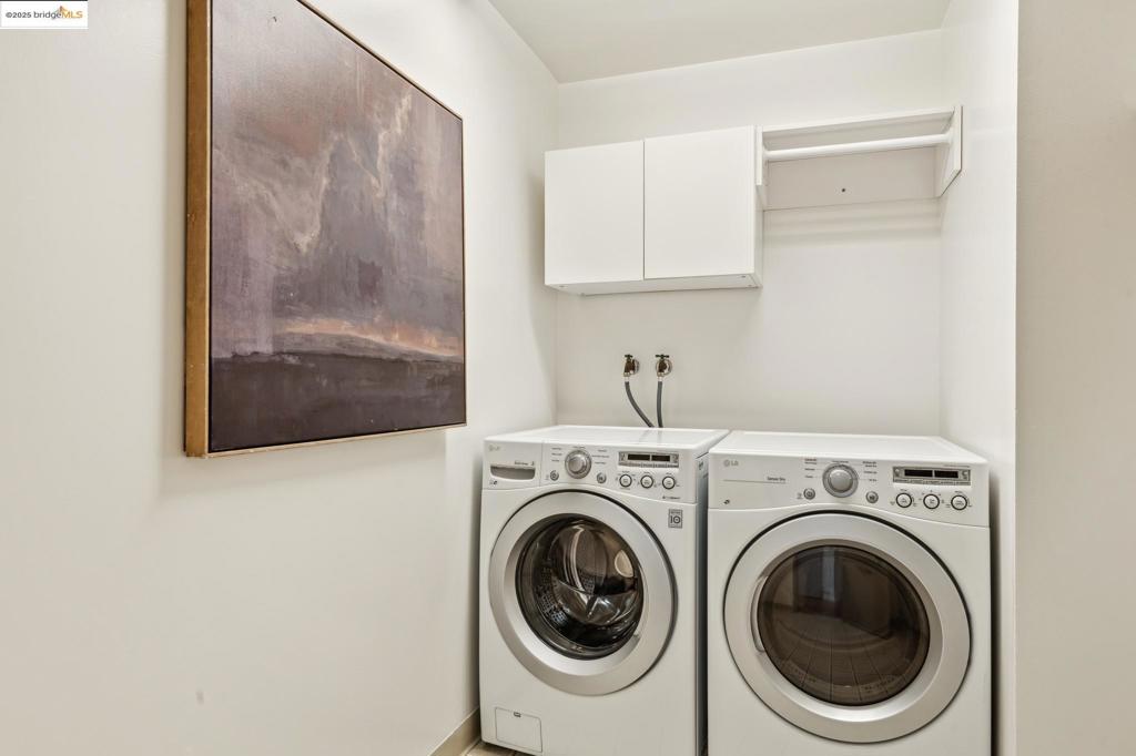 LINCOLN HIGHLAND - Residential