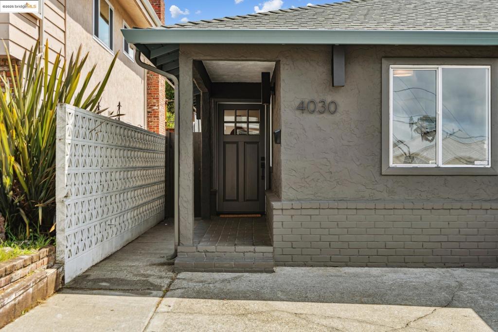 LINCOLN HIGHLAND - Residential