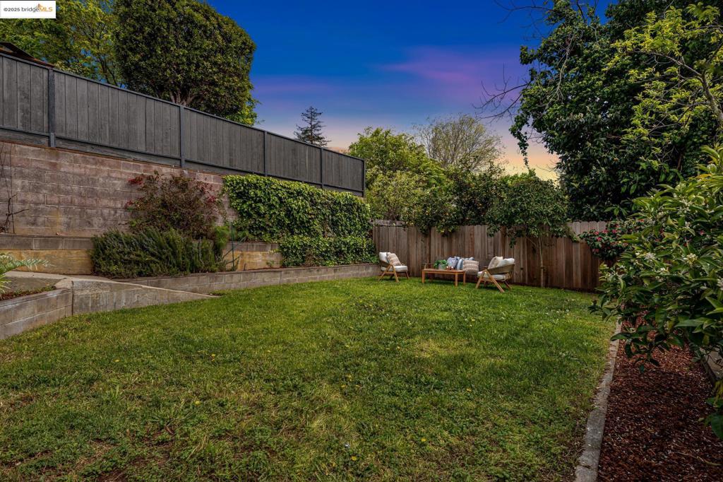 LINCOLN HIGHLAND - Residential